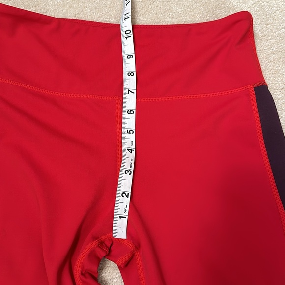 Zyia Active red and purple capri leggings size 8-10 - Picture 5 of 7